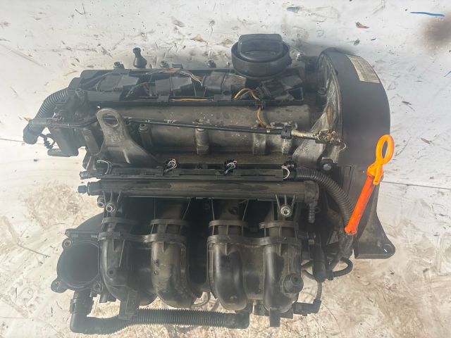 bontott VW POLO IV Motor (Fűzött blokk hengerfejjel)