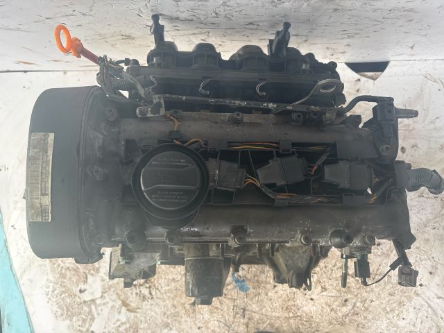 bontott VW POLO IV Motor (Fűzött blokk hengerfejjel)