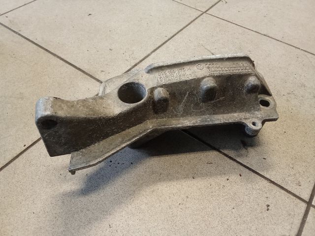 bontott VW POLO IV Motor Tartó Bak (Pozíciófüggetlen)