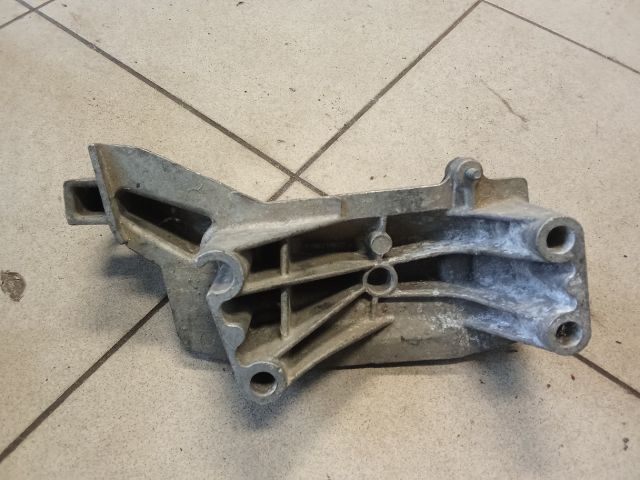 bontott VW POLO IV Motor Tartó Bak (Pozíciófüggetlen)