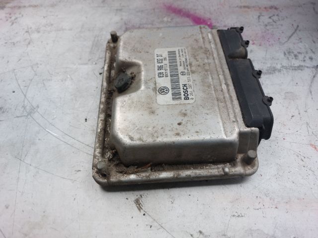 bontott VW POLO IV Motorvezérlő