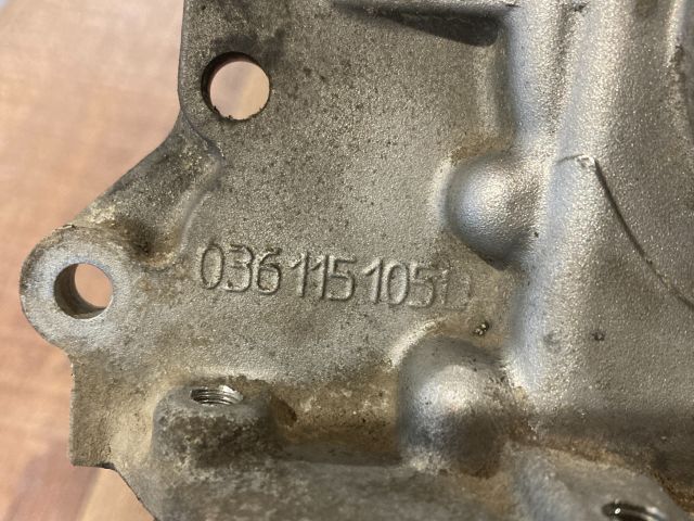 bontott VW POLO IV Olajszivattyú