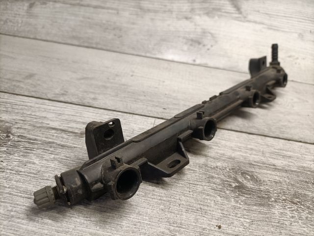 bontott VW POLO IV Porlasztó Sor / Híd