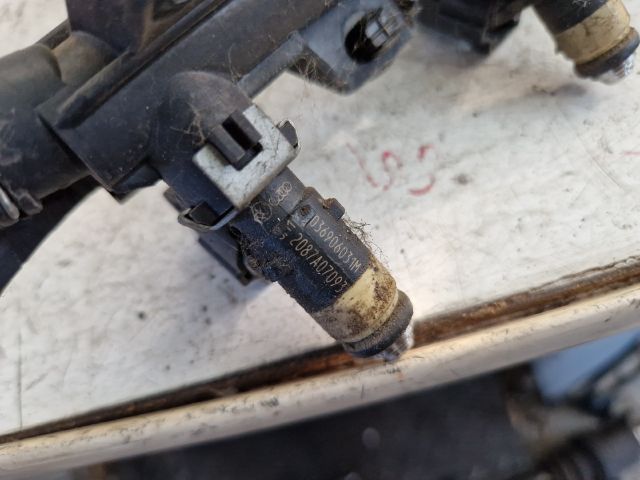 bontott VW POLO IV Porlasztó Sor / Híd