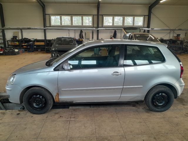 bontott VW POLO IV Tankbetöltő Cső (Fém)