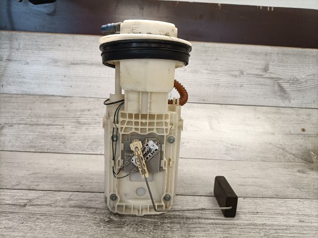 bontott VW POLO IV Üzemanyag Szivattyú