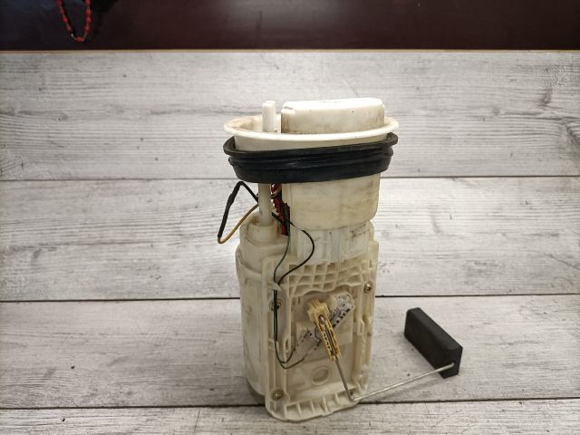 bontott VW POLO IV Üzemanyag Szivattyú