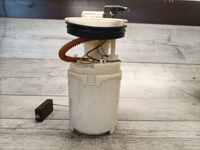 bontott VW POLO IV Üzemanyag Szivattyú