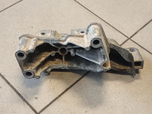 bontott VW POLO IV Váltó Tartó Bak (Pozíciófüggetlen)