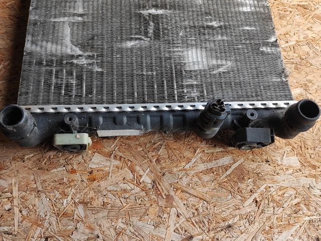 bontott VW POLO IV Vízhűtő Radiátor (Klímás)