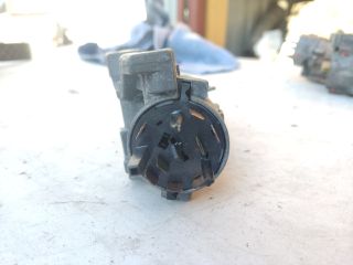 bontott VW POLO IV Gyújtáskapcsoló Házzal