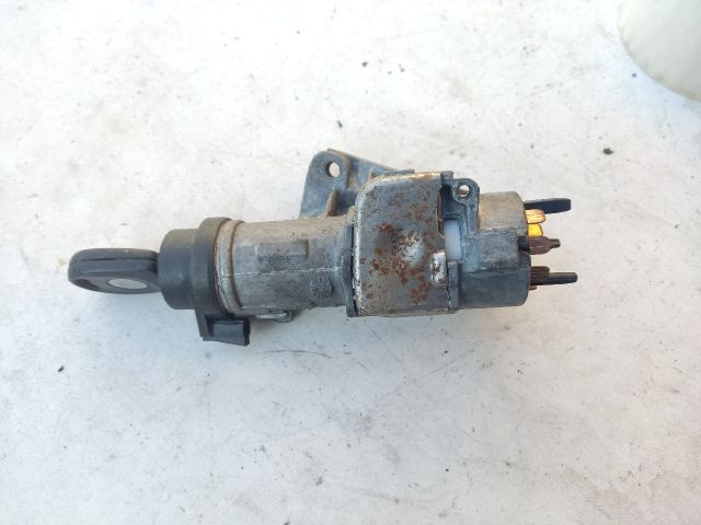 bontott VW POLO IV Gyújtáskapcsoló Házzal