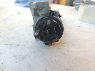 bontott VW POLO IV Gyújtáskapcsoló Házzal