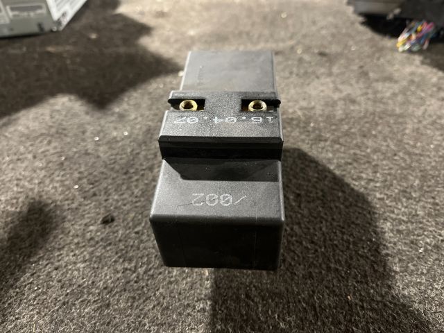 bontott VW POLO IV Hűtőventilátor Relé