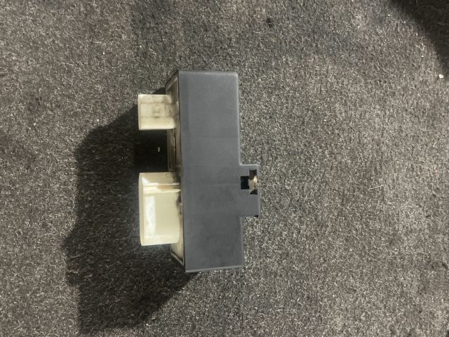 bontott VW POLO IV Hűtőventilátor Relé