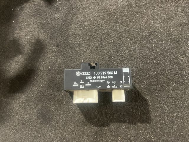 bontott VW POLO IV Hűtőventilátor Relé