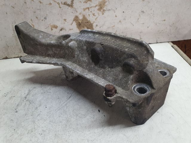 bontott VW POLO IV Motor Tartó Bak (Fém)