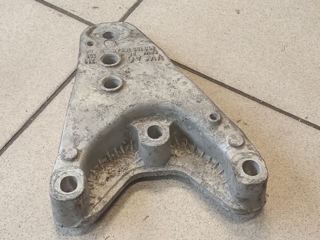 bontott VW POLO IV Motor Tartó Bak (Pozíciófüggetlen)