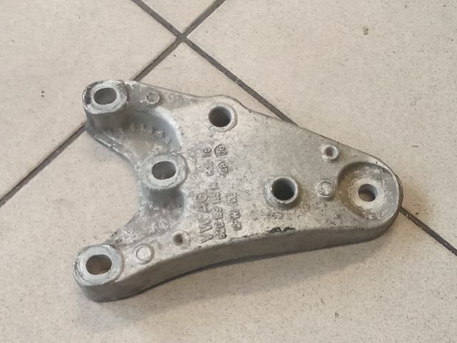 bontott VW POLO IV Motor Tartó Bak (Pozíciófüggetlen)