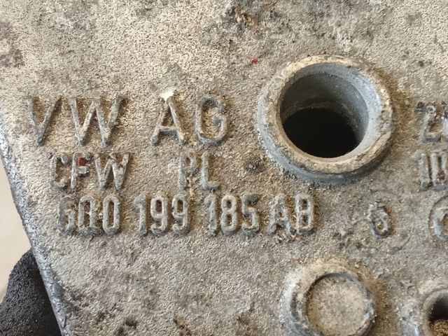 bontott VW POLO IV Motor Tartó Bak (Pozíciófüggetlen)