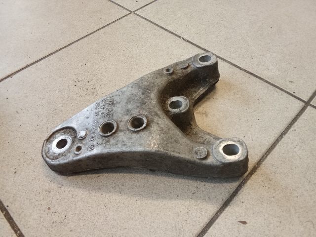 bontott VW POLO IV Motor Tartó Bak (Pozíciófüggetlen)