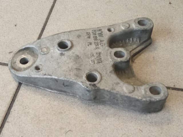 bontott VW POLO IV Motor Tartó Bak (Pozíciófüggetlen)