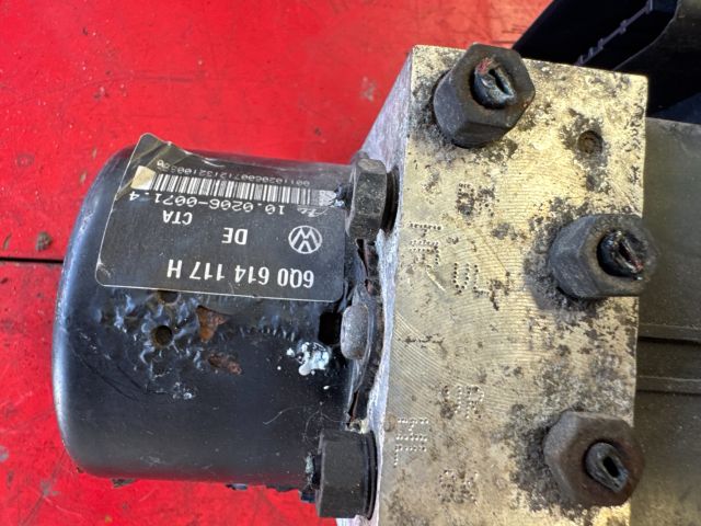 bontott VW POLO IV ABS Kocka