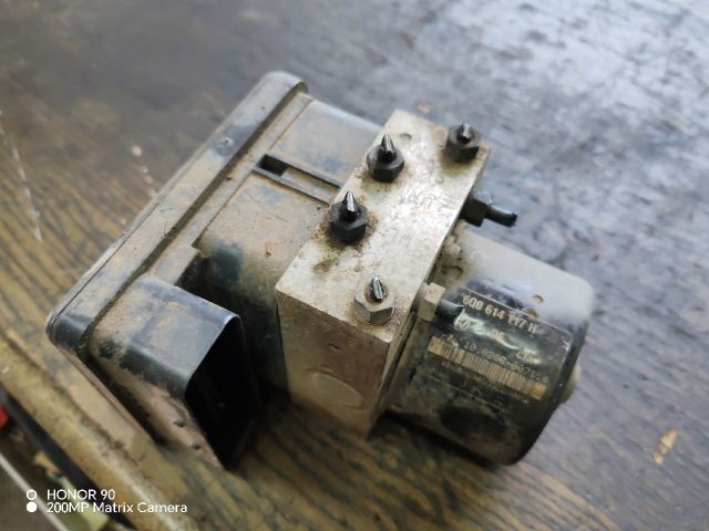 bontott VW POLO IV ABS Kocka