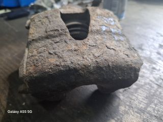 bontott VW POLO IV Bal első Féknyereg Munkahengerrel