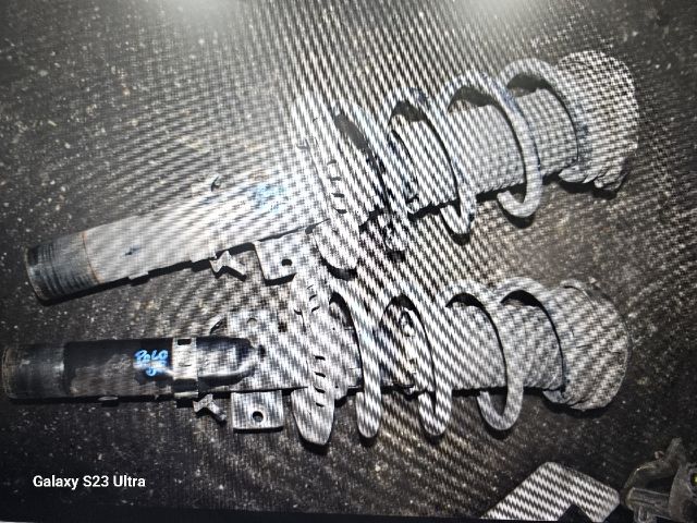 bontott VW POLO IV Bal első Gólyaláb (Lengécsillapító, Rugó)