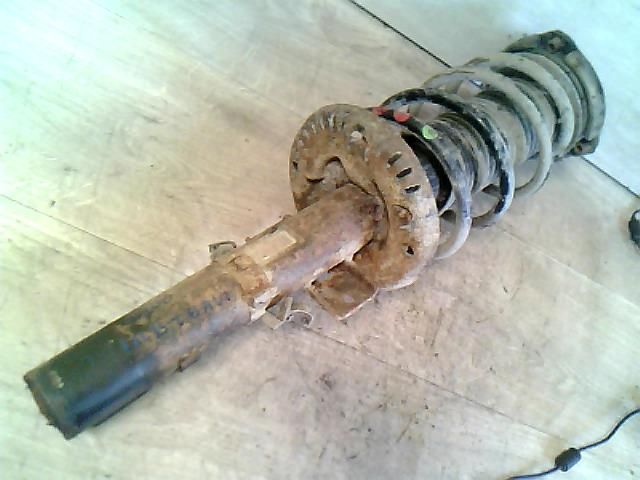 bontott VW POLO IV Bal első Gólyaláb (Lengécsillapító, Rugó)