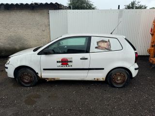 bontott VW POLO IV Bal hátsó Rugó