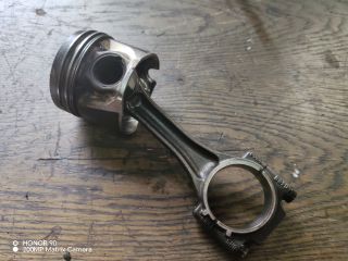 bontott VW POLO IV Dugattyú és Hajtókar