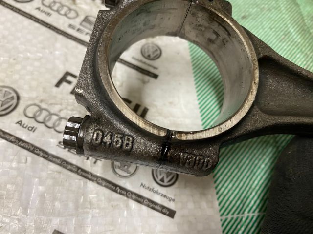 bontott VW POLO IV Dugattyú és Hajtókar