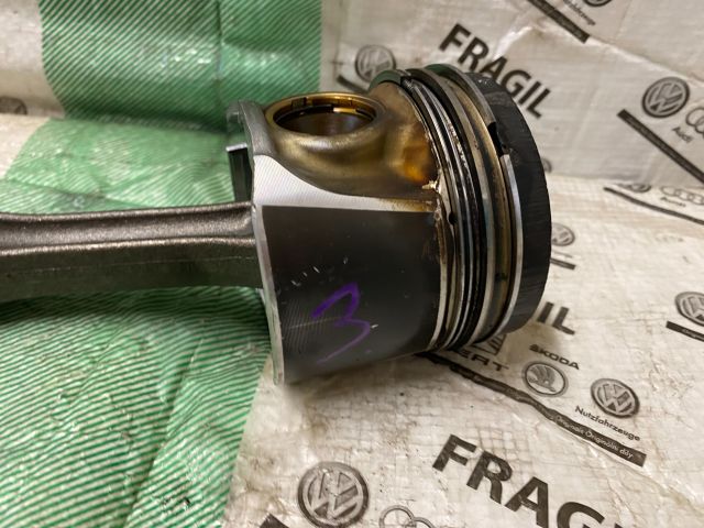 bontott VW POLO IV Dugattyú és Hajtókar