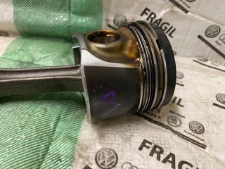 bontott VW POLO IV Dugattyú és Hajtókar