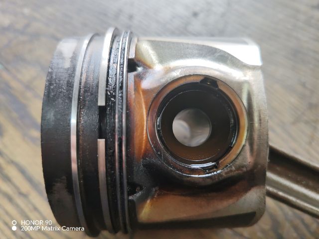 bontott VW POLO IV Dugattyú és Hajtókar