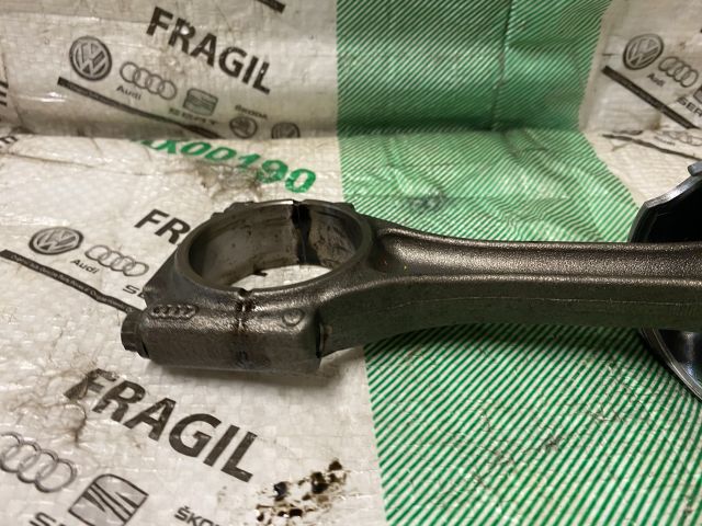 bontott VW POLO IV Dugattyú és Hajtókar