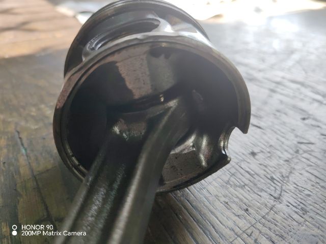 bontott VW POLO IV Dugattyú és Hajtókar