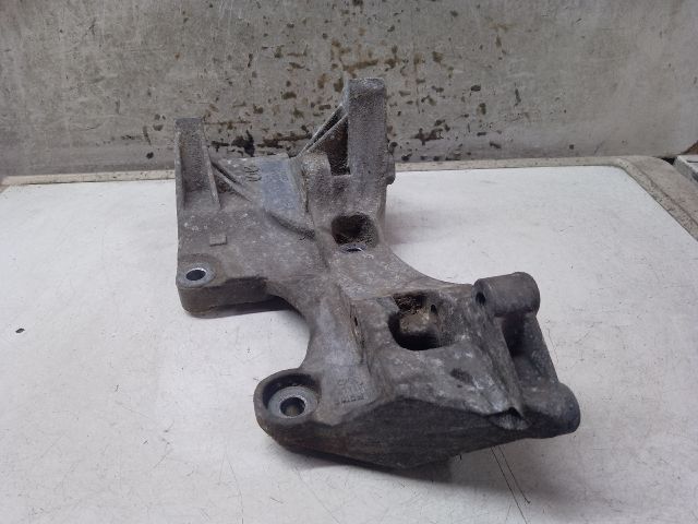 bontott VW POLO IV Generátor Tartó Bak