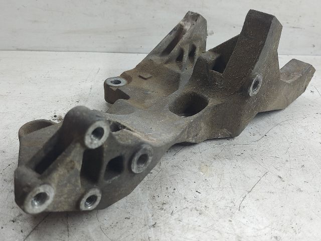 bontott VW POLO IV Generátor Tartó Bak