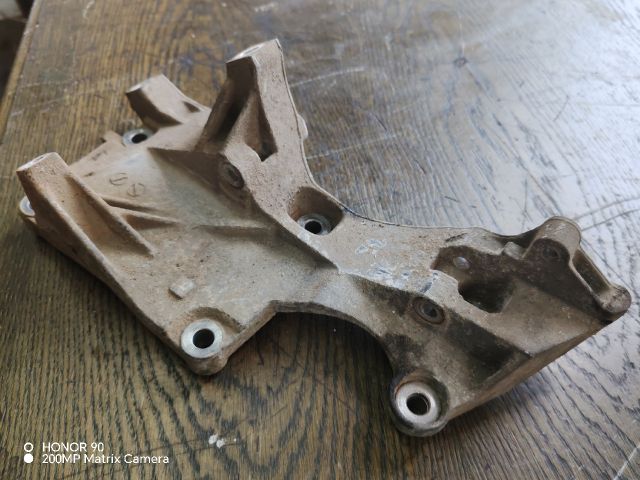 bontott VW POLO IV Generátor Tartó Bak