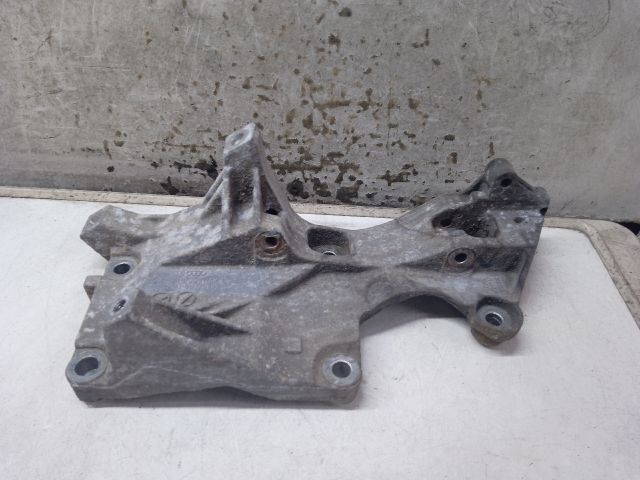 bontott VW POLO IV Generátor Tartó Bak