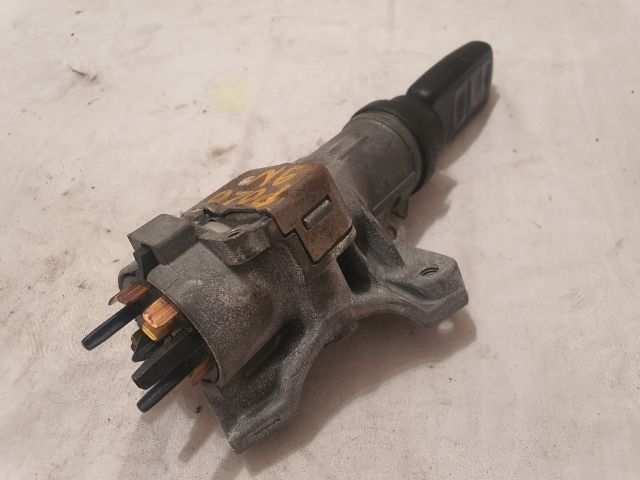 bontott VW POLO IV Gyújtáskapcsoló Házzal