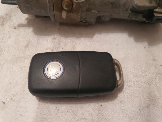 bontott VW POLO IV Gyújtáskapcsoló Házzal