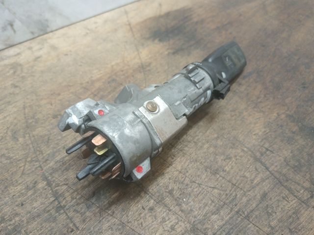 bontott VW POLO IV Gyújtáskapcsoló Házzal