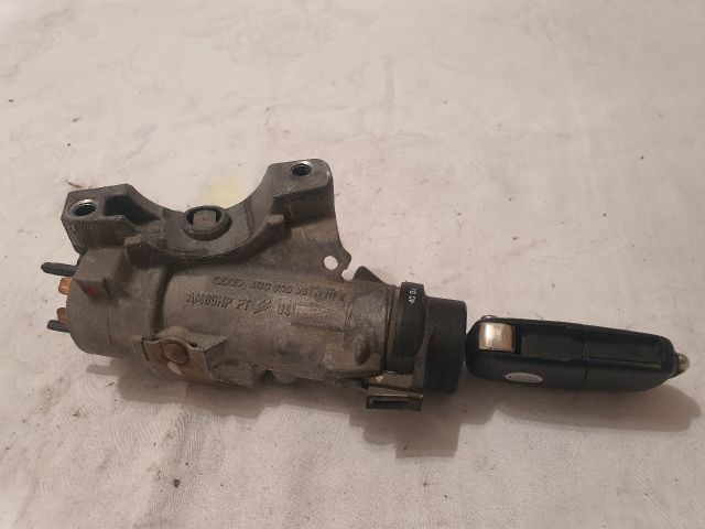 bontott VW POLO IV Gyújtáskapcsoló Házzal