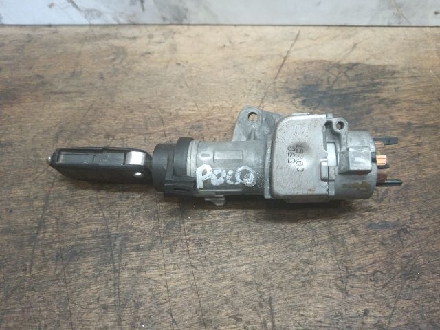 bontott VW POLO IV Gyújtáskapcsoló Házzal