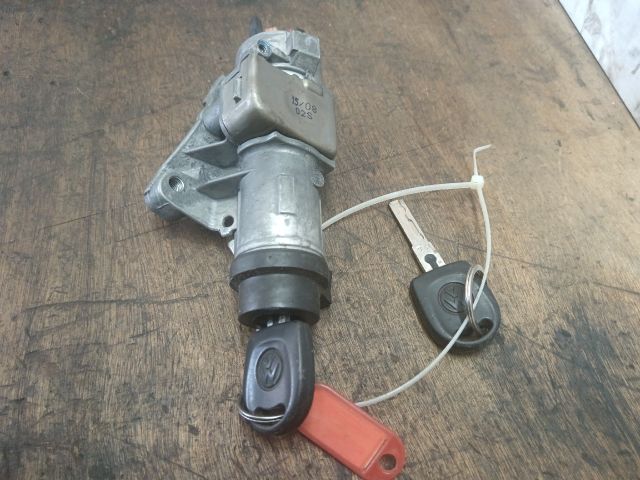 bontott VW POLO IV Gyújtáskapcsoló Házzal