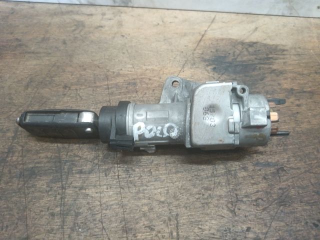 bontott VW POLO IV Gyújtáskapcsoló Házzal